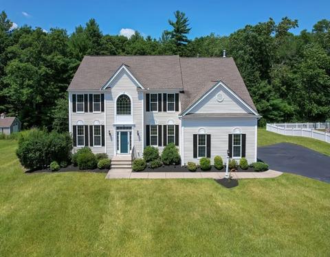 16 Francis Dr, Upton, MA 01568 photo 1