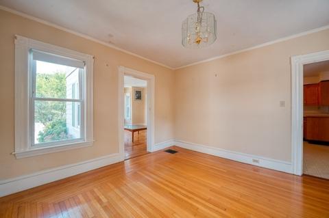 11 Marsh St, Gloucester, MA 01930 photo 9