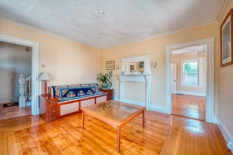 11 Marsh St, Gloucester, MA 01930 photo 4