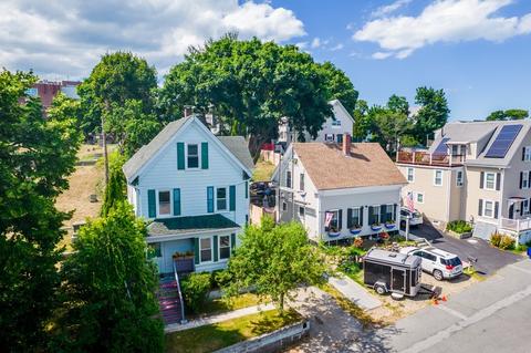 11 Marsh St, Gloucester, MA 01930 photo 3