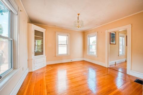 11 Marsh St, Gloucester, MA 01930 photo 8