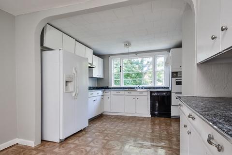 12 Pine St, Maynard, MA 01754 photo 4