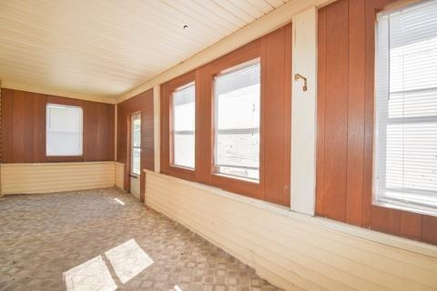 60 Littleton St, Springfield, MA 01104 photo 11