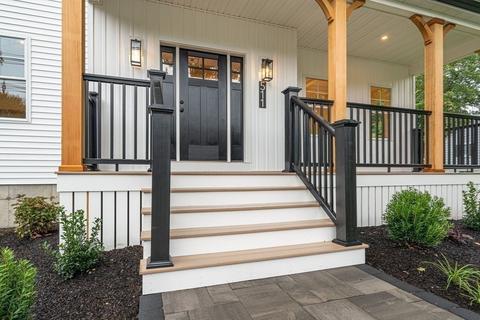 511 West St, Reading, MA 01867 photo 1