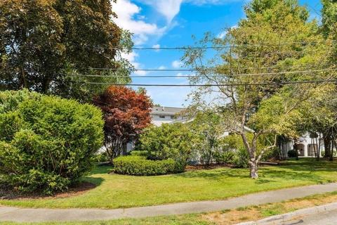 124 Damon Rd, Needham, MA 02492 photo 40