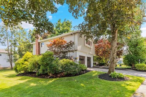 124 Damon Rd, Needham, MA 02492 photo 2