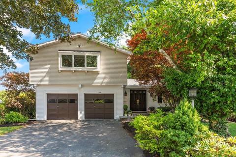 124 Damon Rd, Needham, MA 02492 photo 1