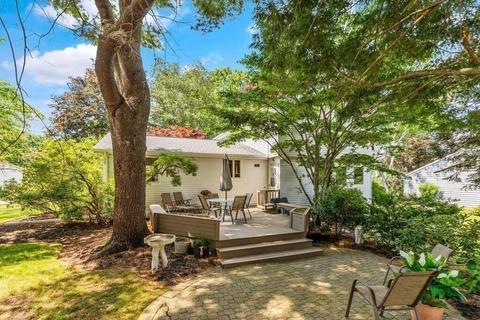 124 Damon Rd, Needham, MA 02492 photo 38
