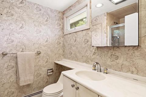 124 Damon Rd, Needham, MA 02492 photo 24