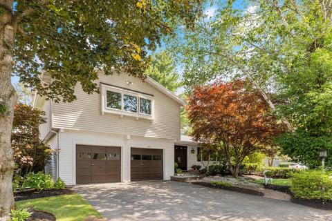 124 Damon Rd, Needham, MA 02492 photo 3