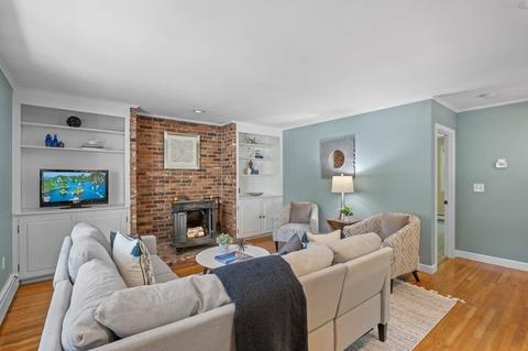 10 Eldor Dr, Walpole, MA 02071 photo 4