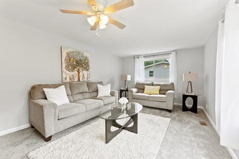 88 Malibu Dr, Springfield, MA 01128 photo 6