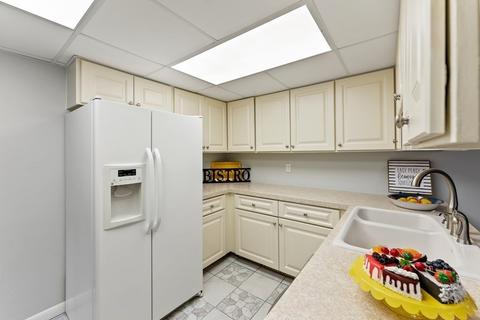 88 Malibu Dr, Springfield, MA 01128 photo 9