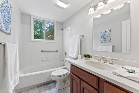 88 Malibu Dr, Springfield, MA 01128 photo 25