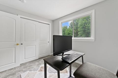 88 Malibu Dr, Springfield, MA 01128 photo 15