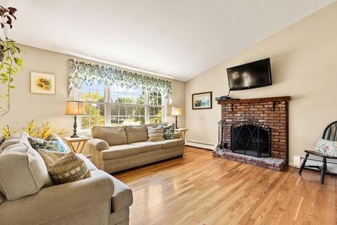 35 Blake Rd, Wrentham, MA 02093 photo 6