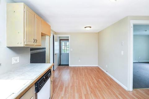 87 Helberg Rd, Springfield, MA 01128 photo 11