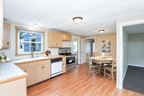 87 Helberg Rd, Springfield, MA 01128 photo 7