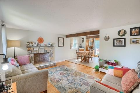 3 Harborview Rd, Hull, MA 02045 photo 2