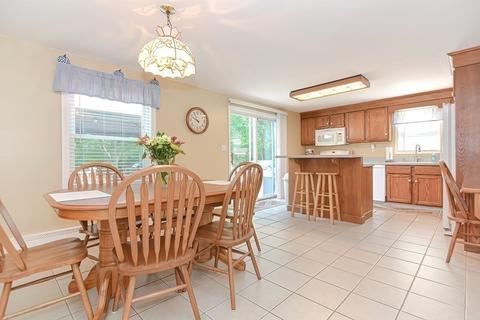 186 Forest St, Raynham, MA 02767 photo 9