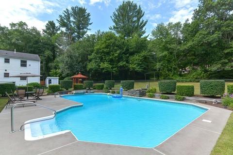 186 Forest St, Raynham, MA 02767 photo 5
