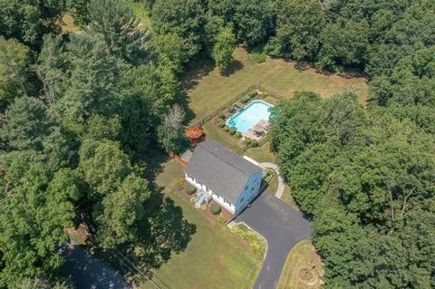 186 Forest St, Raynham, MA 02767 photo 1