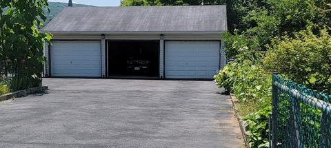 28 Pulaski St, Ware, MA 01082 photo 8
