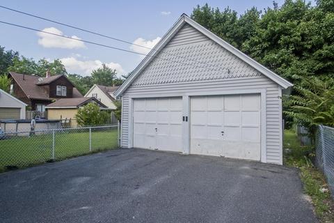 751 Saint James Ave, Springfield, MA 01104 photo 4