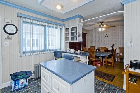751 Saint James Ave, Springfield, MA 01104 photo 10