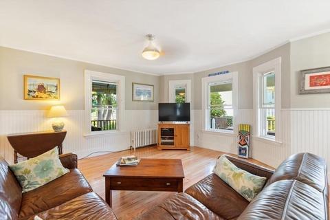 27 Haskell St, Gloucester, MA 01930 photo 14