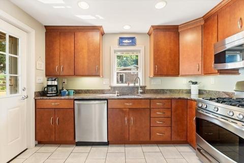 27 Haskell St, Gloucester, MA 01930 photo 18