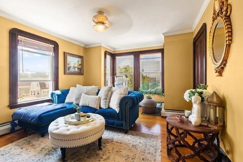 27 Harrison Ave #2, Gloucester, MA 01930 photo 5