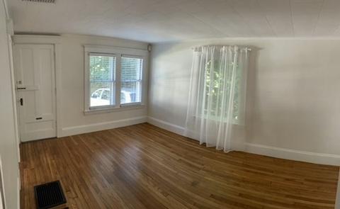 44 Continental St, Springfield, MA 01108 photo 2