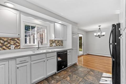 33 Holt Rd, Ashburnham, MA 01430 photo 14