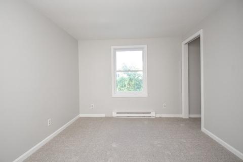 129 Temby St, Springfield, MA 01119 photo 15