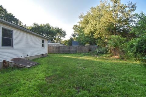 129 Temby St, Springfield, MA 01119 photo 30