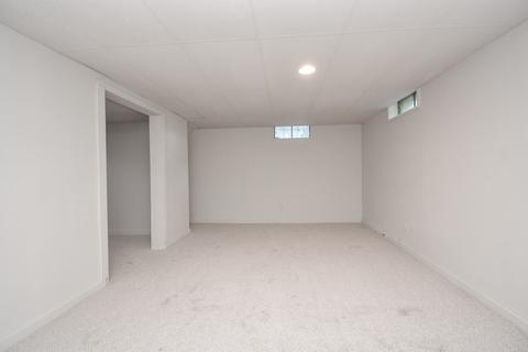 129 Temby St, Springfield, MA 01119 photo 23