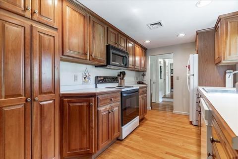 9 Hancock Rd, Hingham, MA 02043 photo 8