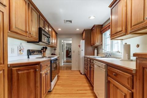 9 Hancock Rd, Hingham, MA 02043 photo 6