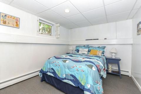 51 Pickwick Rd, Marblehead, MA 01945 photo 11