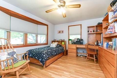 51 Pickwick Rd, Marblehead, MA 01945 photo 3