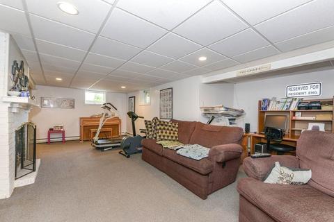 51 Pickwick Rd, Marblehead, MA 01945 photo 9