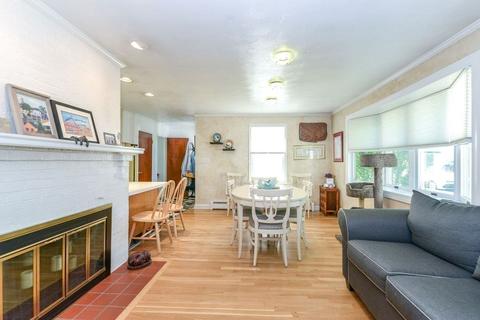 51 Pickwick Rd, Marblehead, MA 01945 photo 23