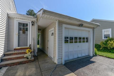 51 Pickwick Rd, Marblehead, MA 01945 photo 30