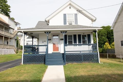 9 Spring St, Webster, MA 01570 photo 2