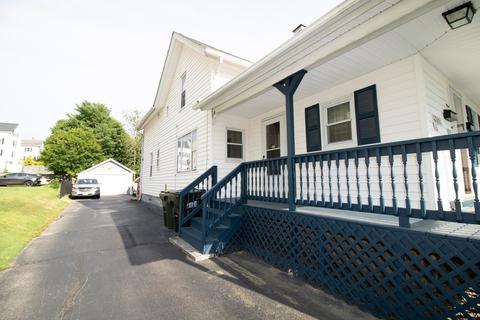 9 Spring St, Webster, MA 01570 photo 4