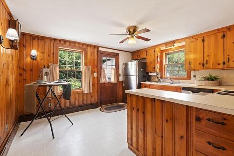 155 South St, Reading, MA 01867 photo 5
