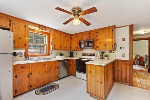 155 South St, Reading, MA 01867 photo 6
