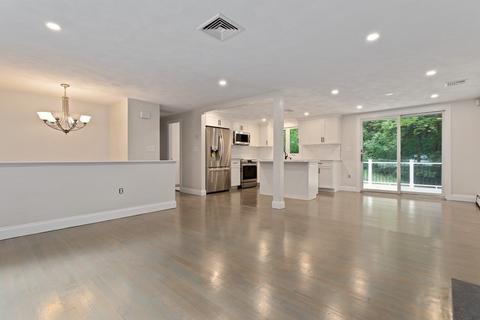 1498 Main St, Reading, MA 01867 photo 5