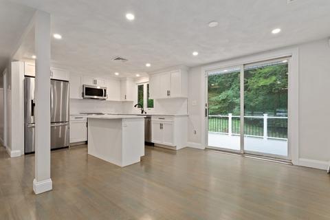 1498 Main St, Reading, MA 01867 photo 12